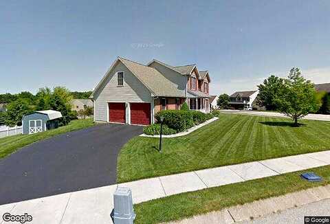 Michelle, YORK, PA 17408