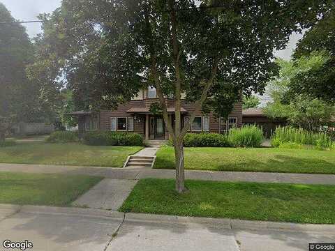 King, LA CROSSE, WI 54601