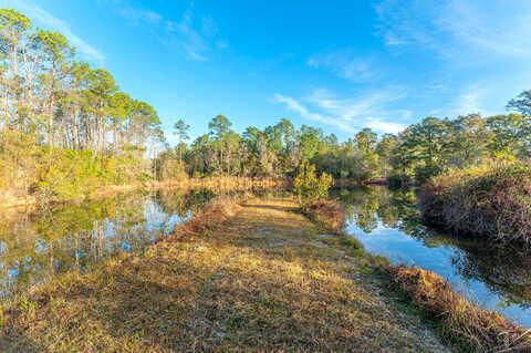Parker, LAUREL HILL, FL 32567