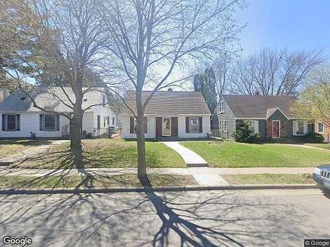 Hoyt, SAINT PAUL, MN 55117