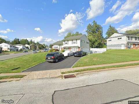 Warren, BROOMALL, PA 19008