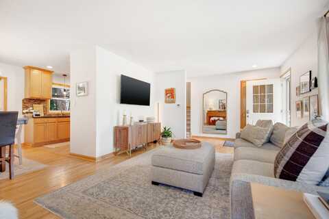 Cedar, SAINT PAUL, MN 55110