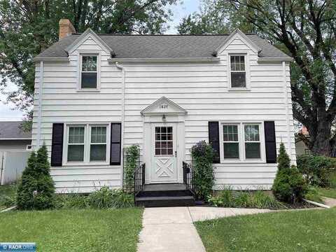 8Th, HIBBING, MN 55746