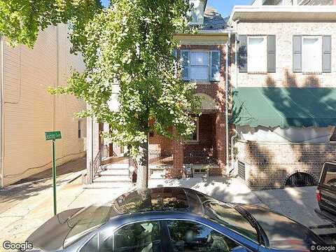 Walnut, READING, PA 19601