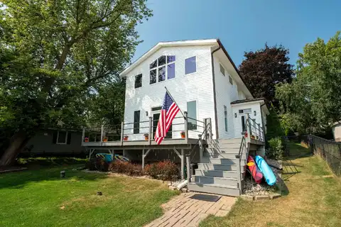 Hillview, MUSKEGO, WI 53150
