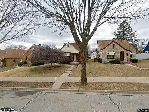 13Th, MILWAUKEE, WI 53221