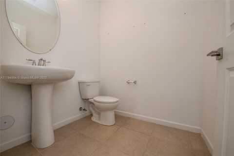 36Th, LAUDERDALE LAKES, FL 33311
