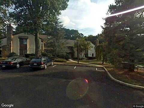 Oak Knoll, BERWYN, PA 19312