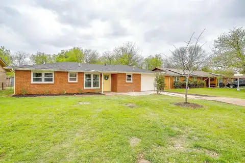 Davis, CLEBURNE, TX 76033