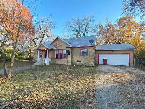 10Th, BONHAM, TX 75418