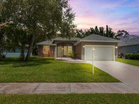 1St, VERO BEACH, FL 32968