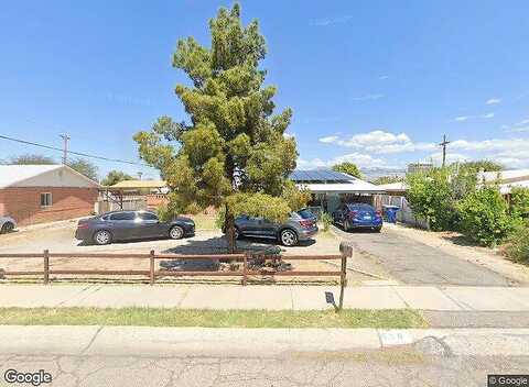 Julia, TUCSON, AZ 85711