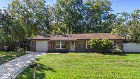 Tina, MIDDLEBURG, FL 32068