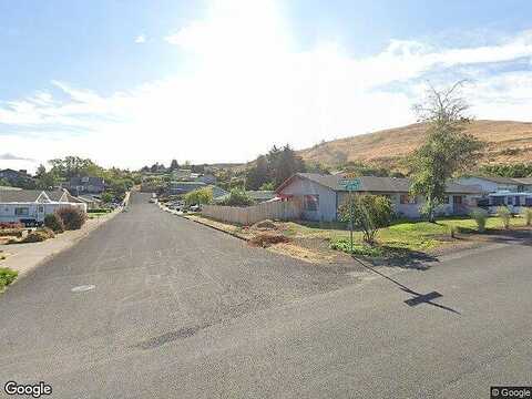 17Th, THE DALLES, OR 97058