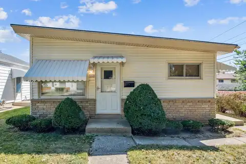 70Th, MILWAUKEE, WI 53218