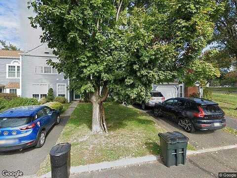 Trumbull, NEWTOWN, PA 18940