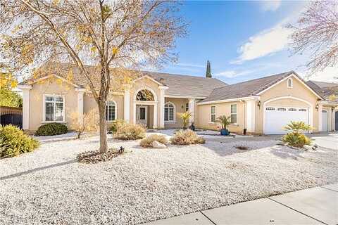 Golfers, PALMDALE, CA 93551