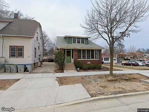 Howard, MILWAUKEE, WI 53207