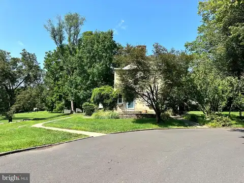 Winterset, NEWTOWN, PA 18940