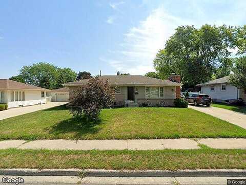 Shady, MENOMONEE FALLS, WI 53051