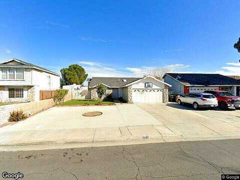 Avenue R11, PALMDALE, CA 93552