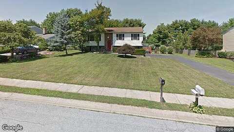 Coach House, LITITZ, PA 17543