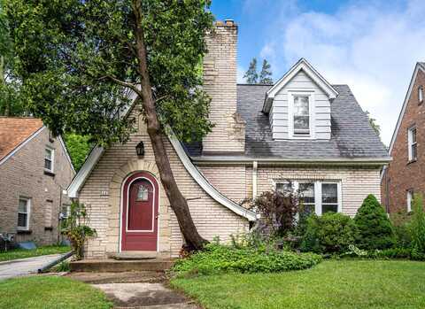 Crestwood, MILWAUKEE, WI 53209