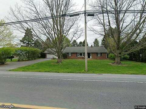 Main, NEW HOLLAND, PA 17557