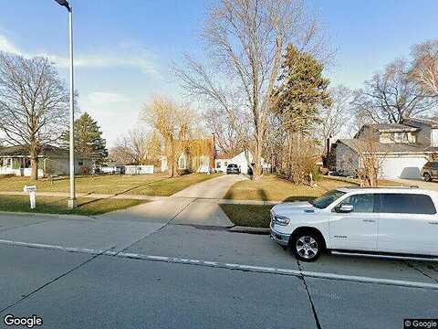 84Th, MILWAUKEE, WI 53228