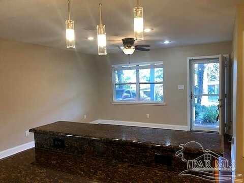Stow, PENSACOLA, FL 32503