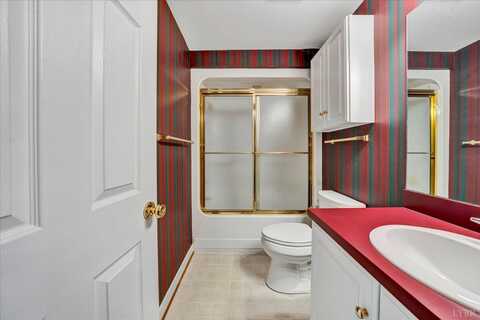 Country Club, LYNCHBURG, VA 24503