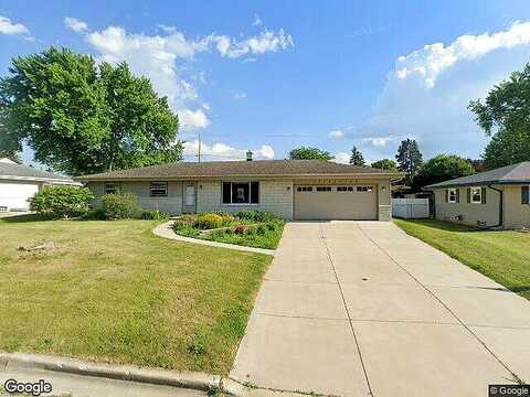 Elm, SUSSEX, WI 53089