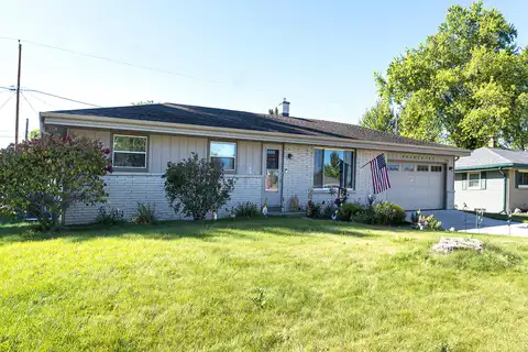 Elm, SUSSEX, WI 53089