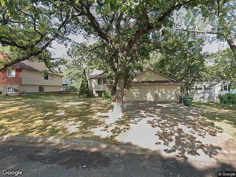Lucia, MINNEAPOLIS, MN 55432