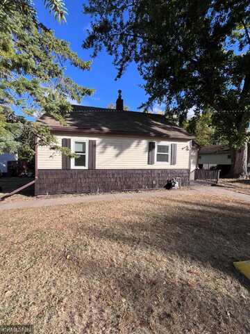 Court, BELLE PLAINE, MN 56011