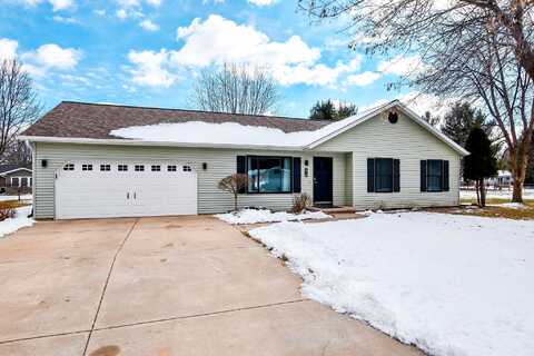 Ernest, GREEN LAKE, WI 54941