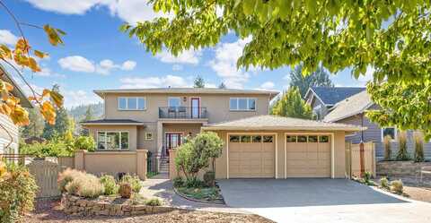 Ross, ASHLAND, OR 97520