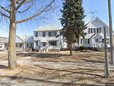 41St, MILWAUKEE, WI 53215