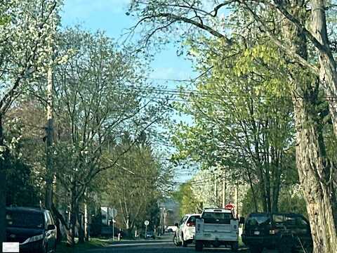 Avenue K, MATAMORAS, PA 18336