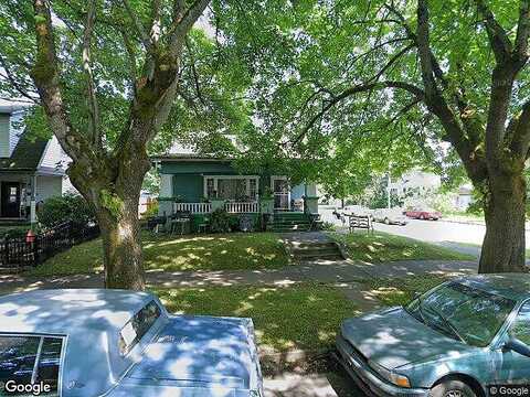 Rodney, PORTLAND, OR 97211