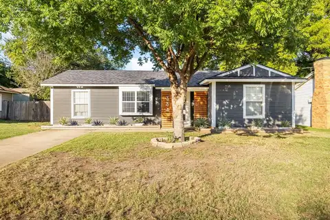 Lorna, BURLESON, TX 76028
