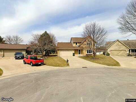 Melinda, MILWAUKEE, WI 53221