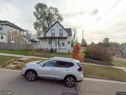 South, BARABOO, WI 53913