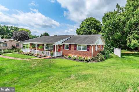 Simmons, MECHANICSBURG, PA 17055