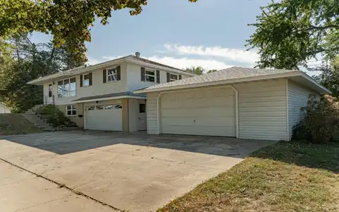 Elton Hills, ROCHESTER, MN 55901
