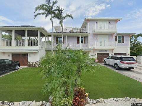 81St, HOLMES BEACH, FL 34217