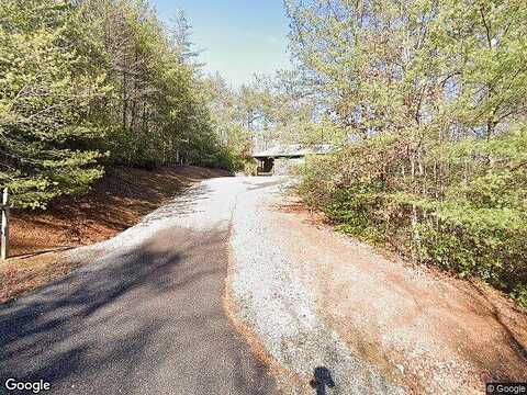 Jessie, HIAWASSEE, GA 30546