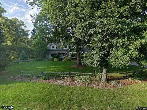 Circle, MEQUON, WI 53092