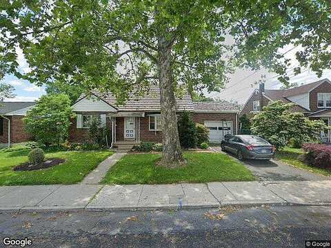 Franklin, EMMAUS, PA 18049