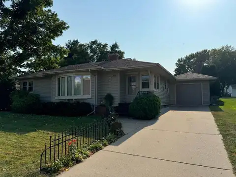 Oak, LAKE CITY, MN 55041